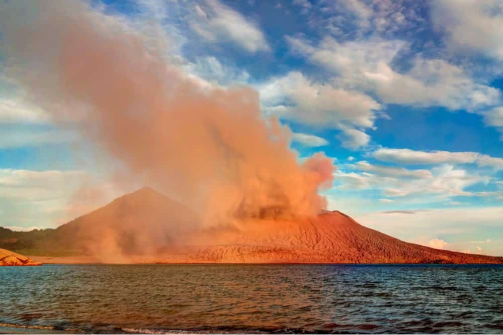 The eruption of Tavurvur volcano