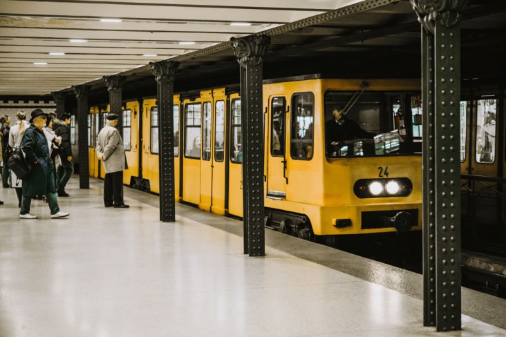 A train on the Budapest metro